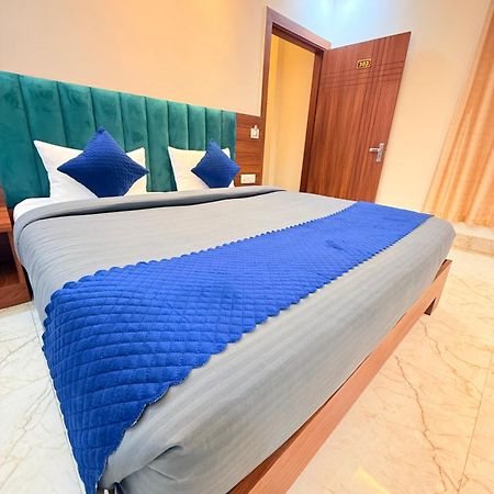 Hotel Tulip Light Mathura Exterior photo