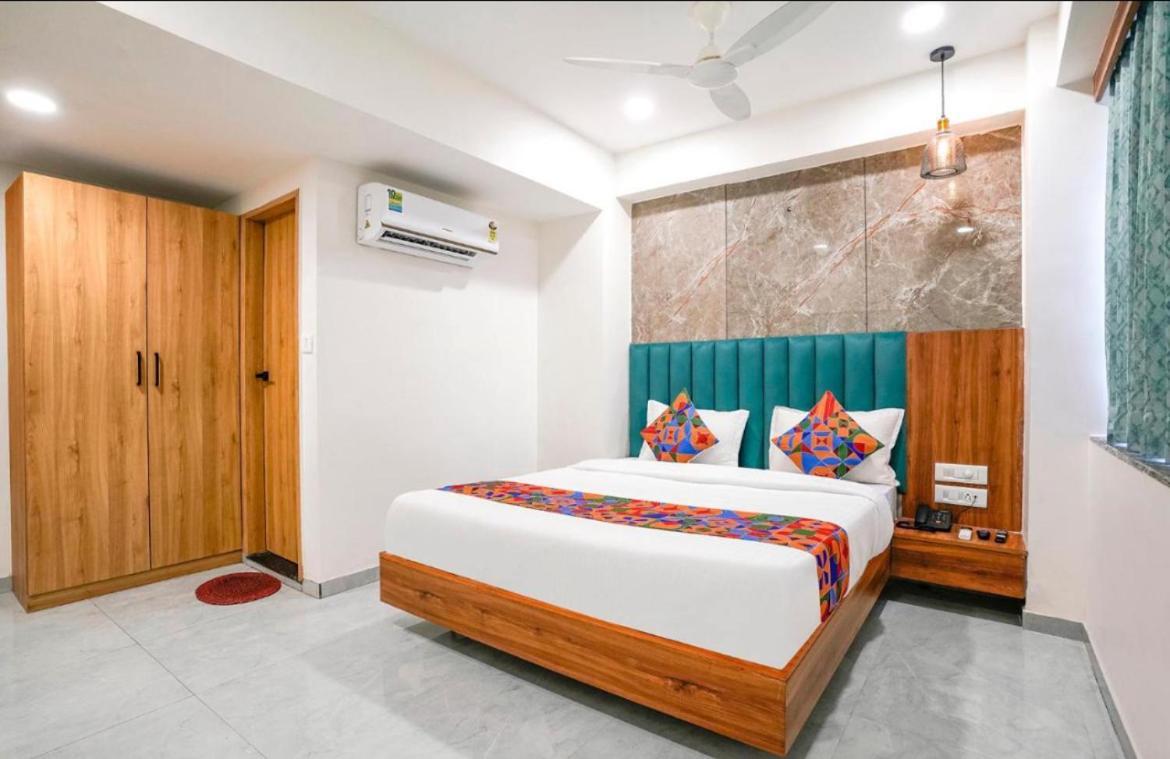 Hotel Tulip Light Mathura Exterior photo